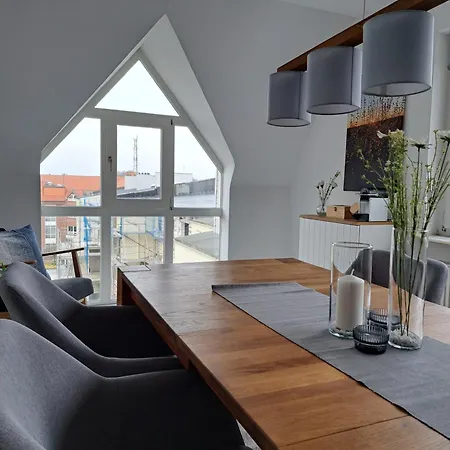 Livora Altstadt Wilhelmshaven - Stilvoll - Zentrumsnah - Tv-Streaming - Balkon - Nordsee - Badewanne Exterior photo
