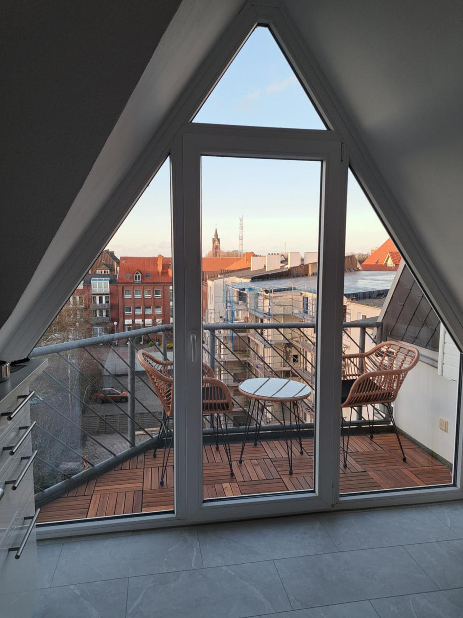 Livora Altstadt - Stilvoll - Zentrumsnah - Tv-streaming - Balkon - Nordsee - Badewanne * Wilhelmshaven