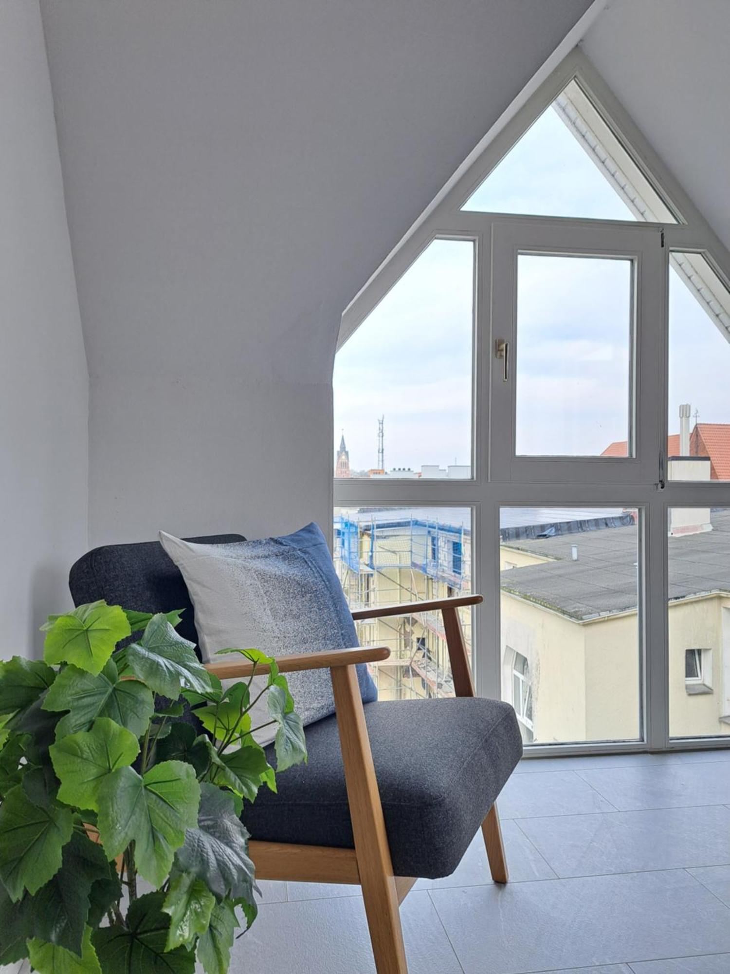Apartment Livora Altstadt - Stilvoll - Zentrumsnah - Tv-streaming - Balkon - Nordsee - Badewanne