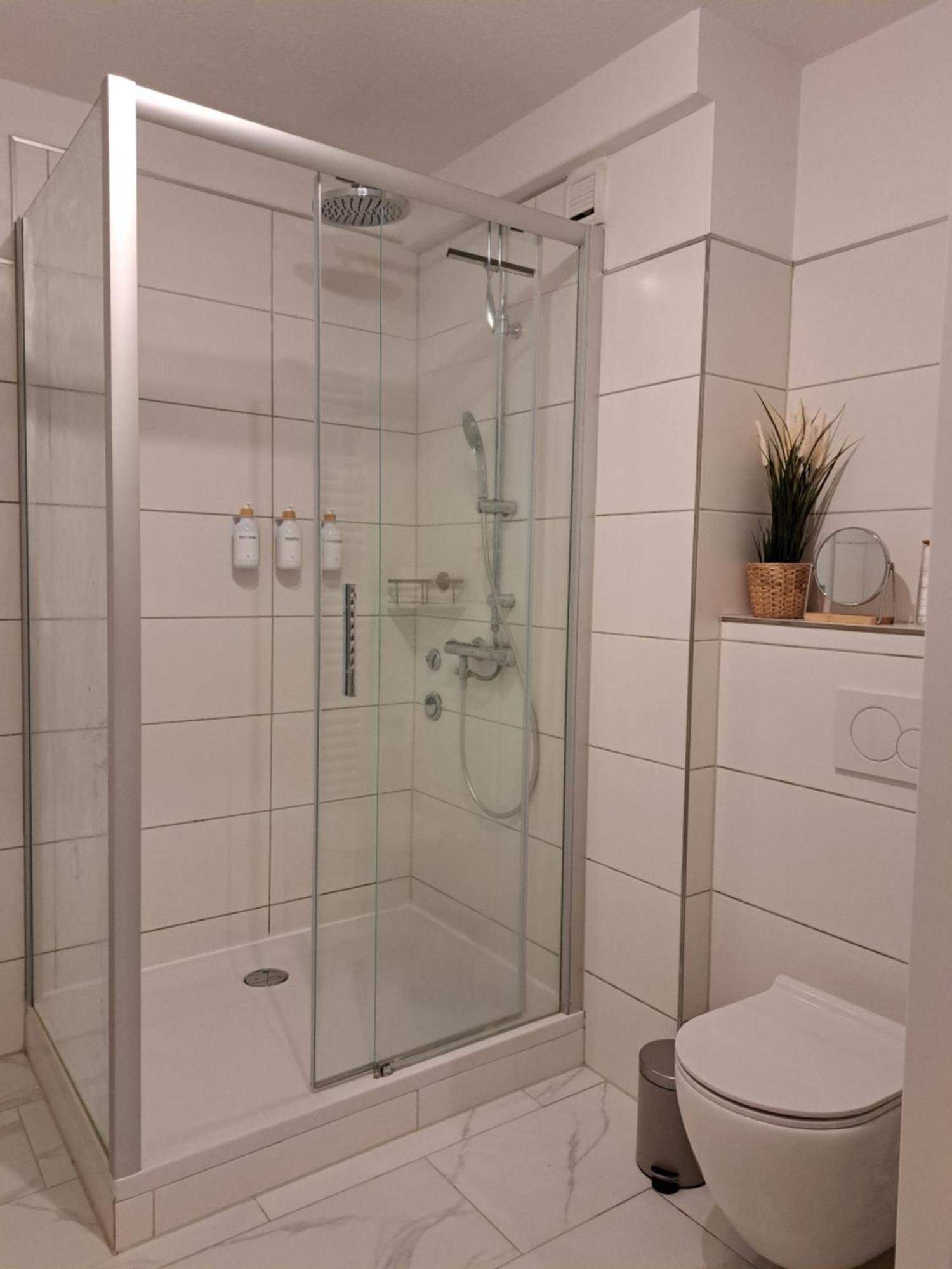 Livora Altstadt - Stilvoll - Zentrumsnah - Tv-streaming - Balkon - Nordsee - Badewanne * Wilhelmshaven