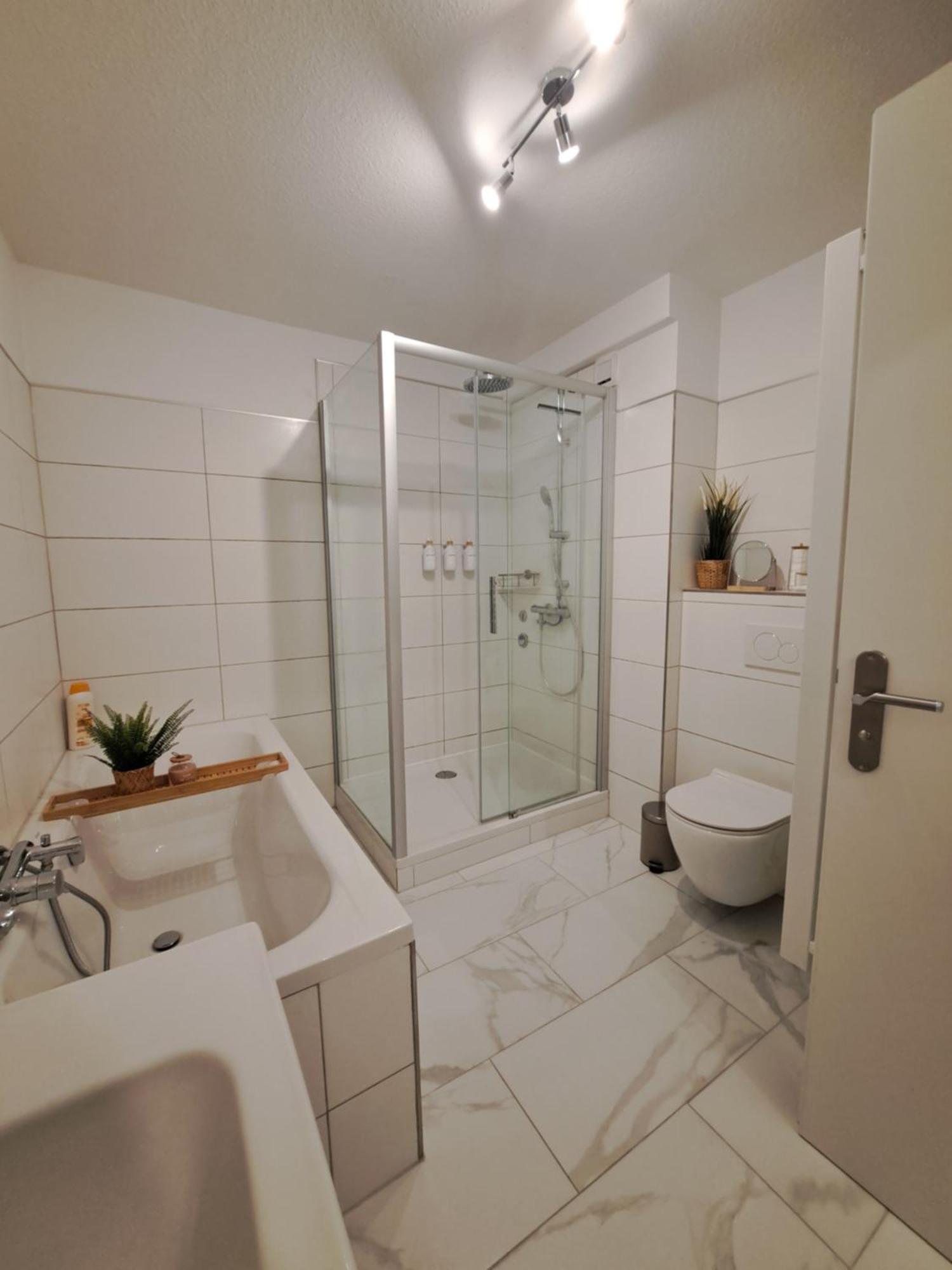Livora Altstadt - Stilvoll - Zentrumsnah - Tv-streaming - Balkon - Nordsee - Badewanne Apartment *