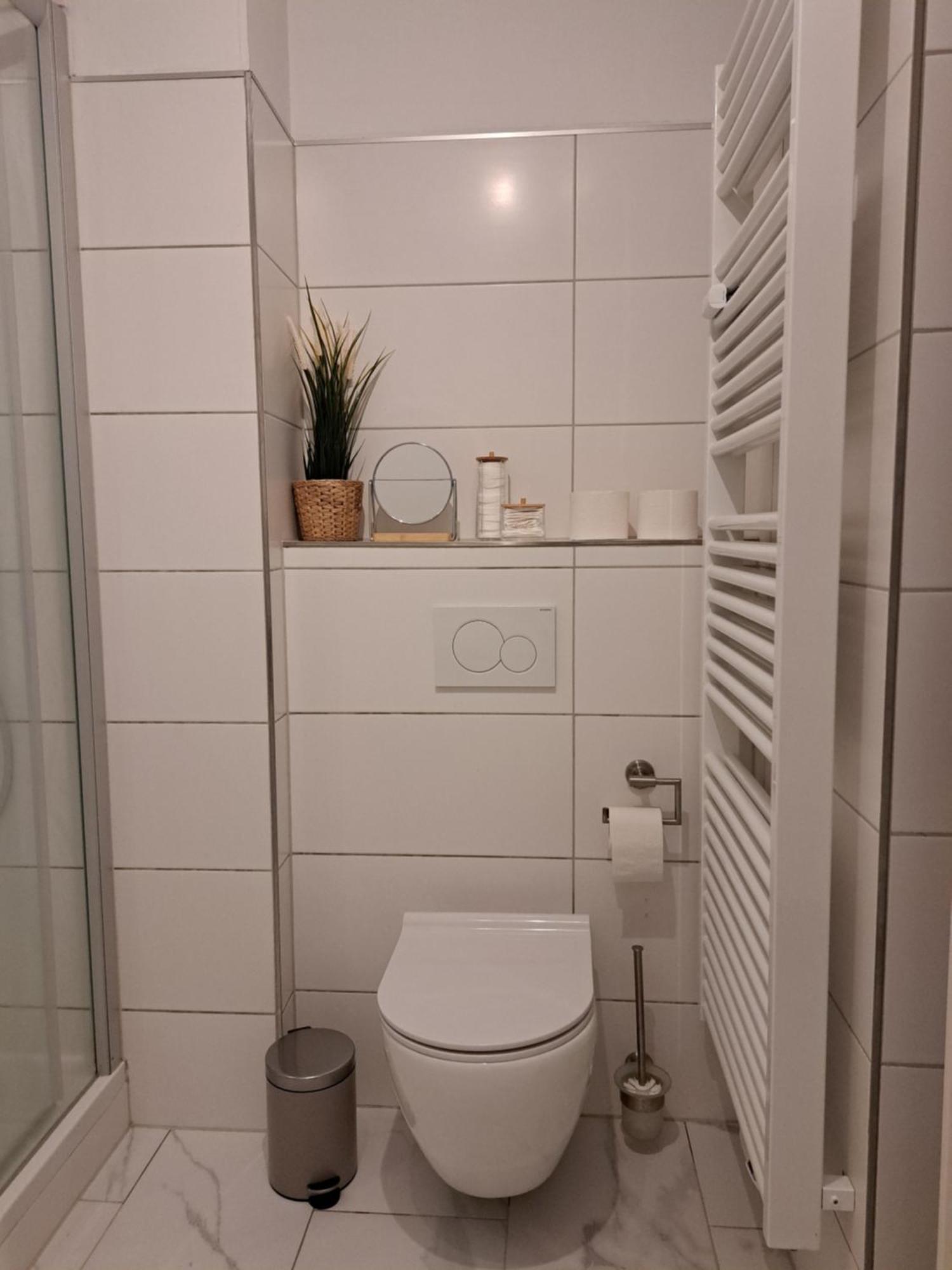 Livora Altstadt - Stilvoll - Zentrumsnah - Tv-streaming - Balkon - Nordsee - Badewanne Apartment Wilhelmshaven